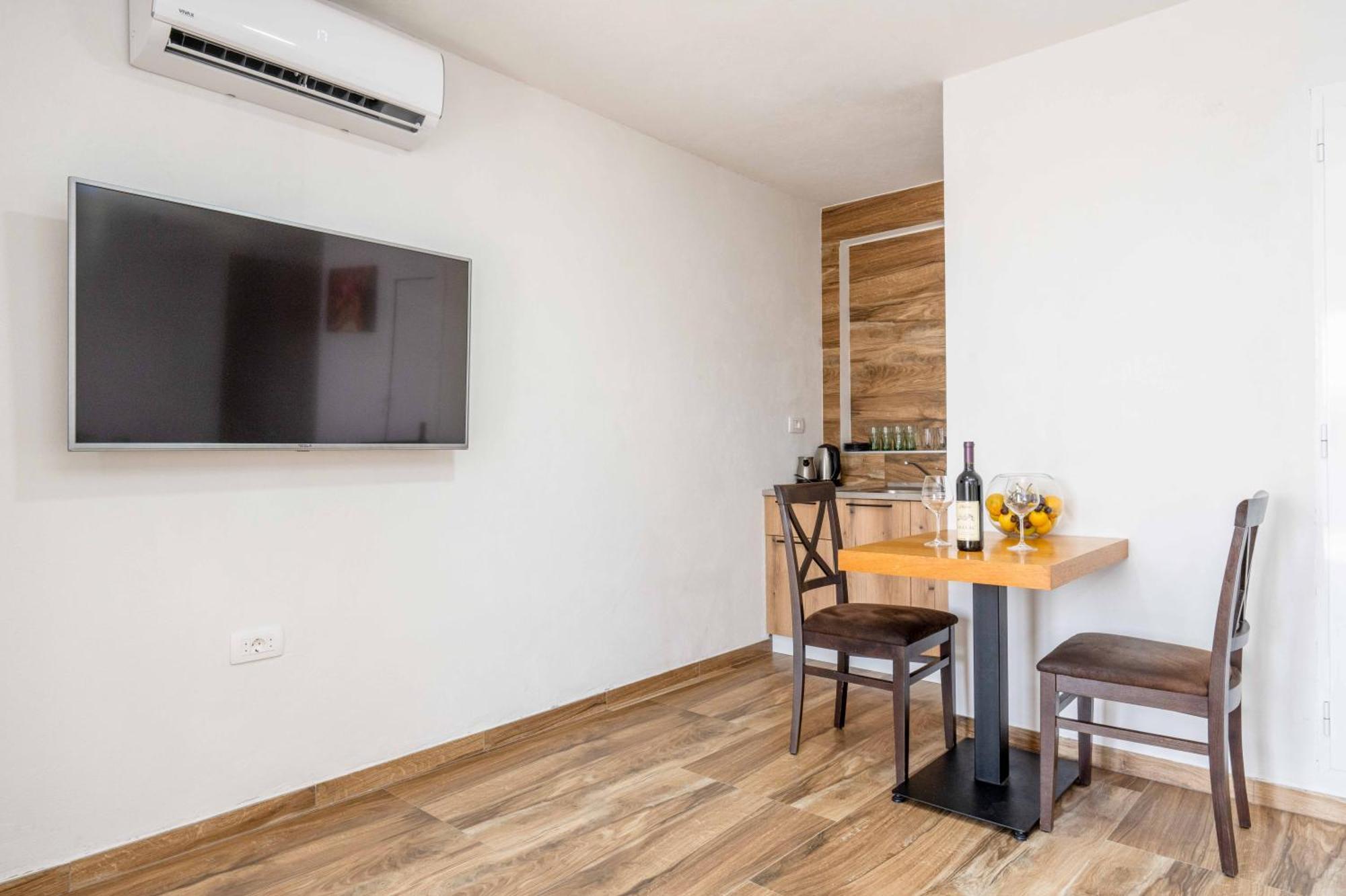 Sumice Inn Petrovac Luaran gambar