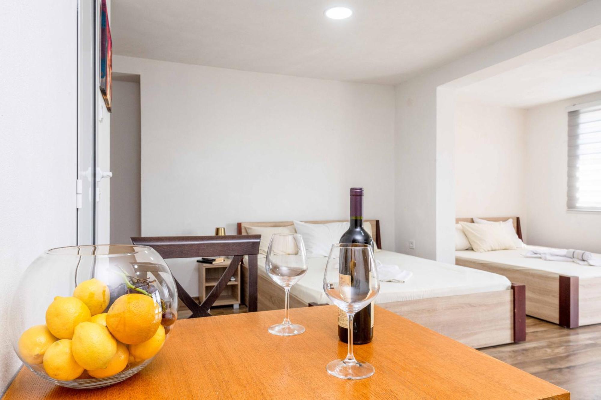 Sumice Inn Petrovac Luaran gambar